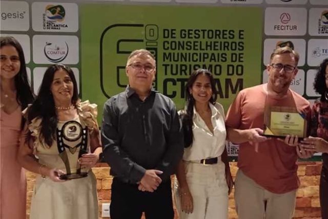 Dionísio recebe certificado de regionalização do turismo