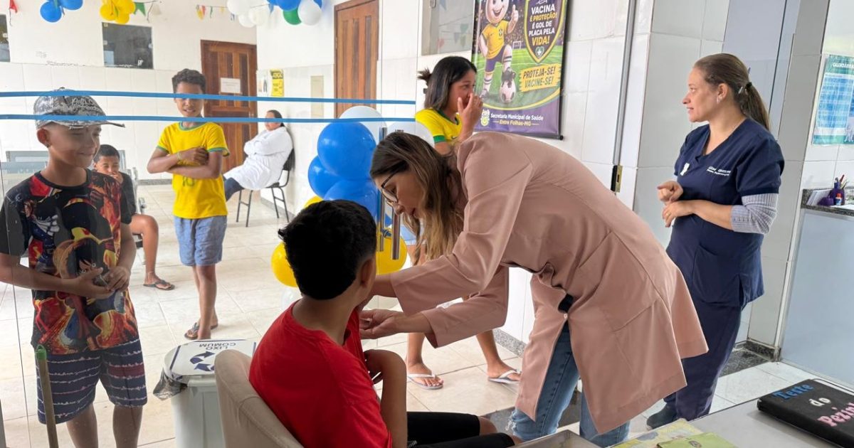 Entre Folhas realiza Dia D para atualizar cadernetas de vacinação