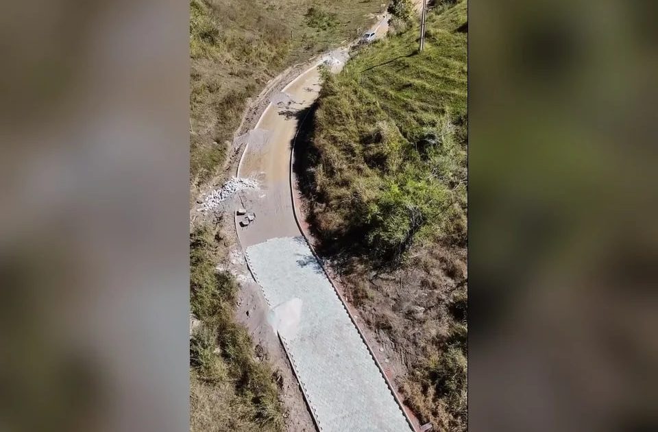 Frei Gaspar avança com pavimentação de morros na zona rural
