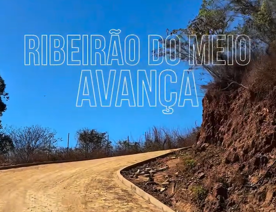 Minas Novas conclui 600 metros de calçamento em Ribeirão do Meio