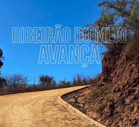 Minas Novas conclui 600 metros de calçamento em Ribeirão do Meio