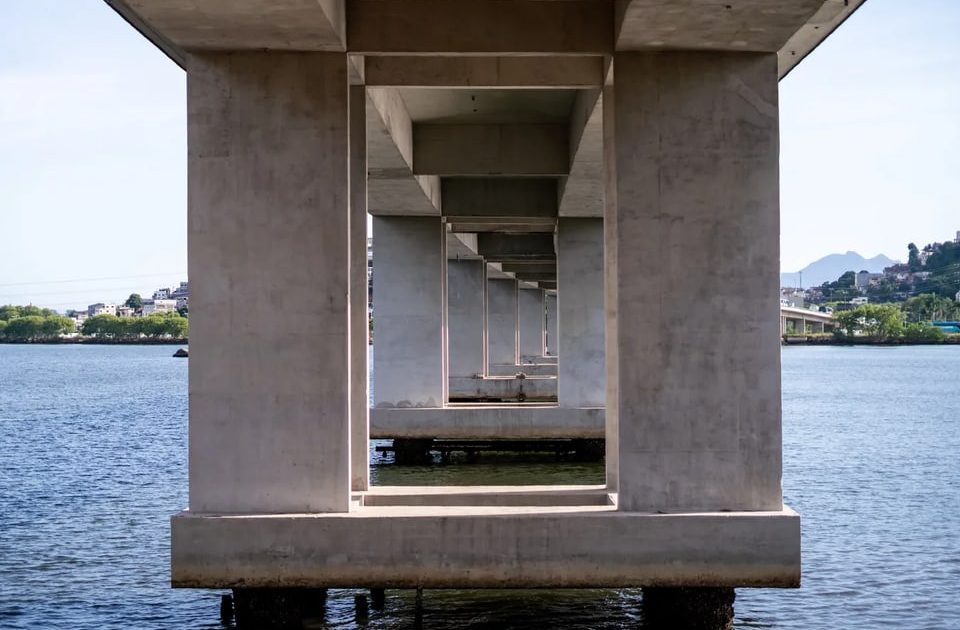 Pescador abre concorrência pública para construção de ponte