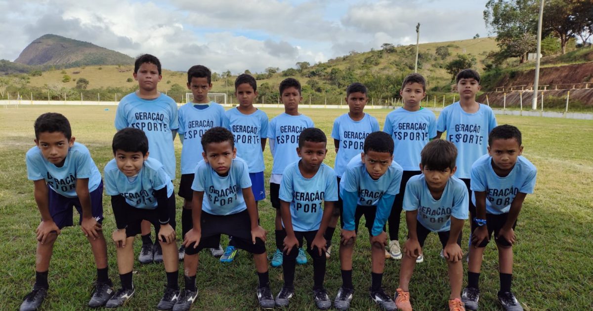 Projeto de futebol atende 60 crianças em Novo Oriente de Minas
