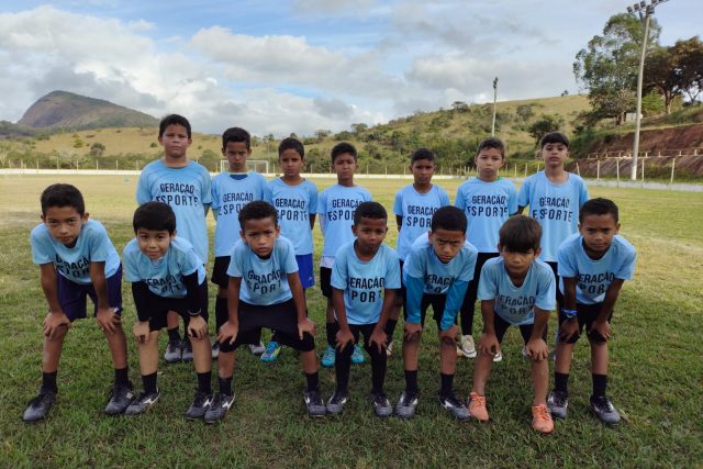 Projeto de futebol atende 60 crianças em Novo Oriente de Minas